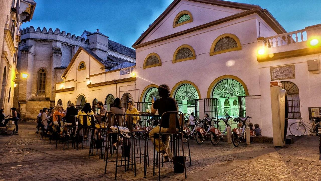 Pasaje De Amores Der - Descanso En Casa Y Vida Cultural Y Monumentos 4 Px Seville Exterior photo